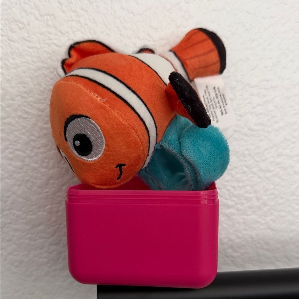 NEW Nemo Cutie Cuff series 5